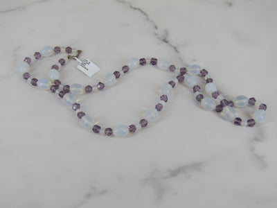 Variating Purple Color Glass Bead Vintage Necklace