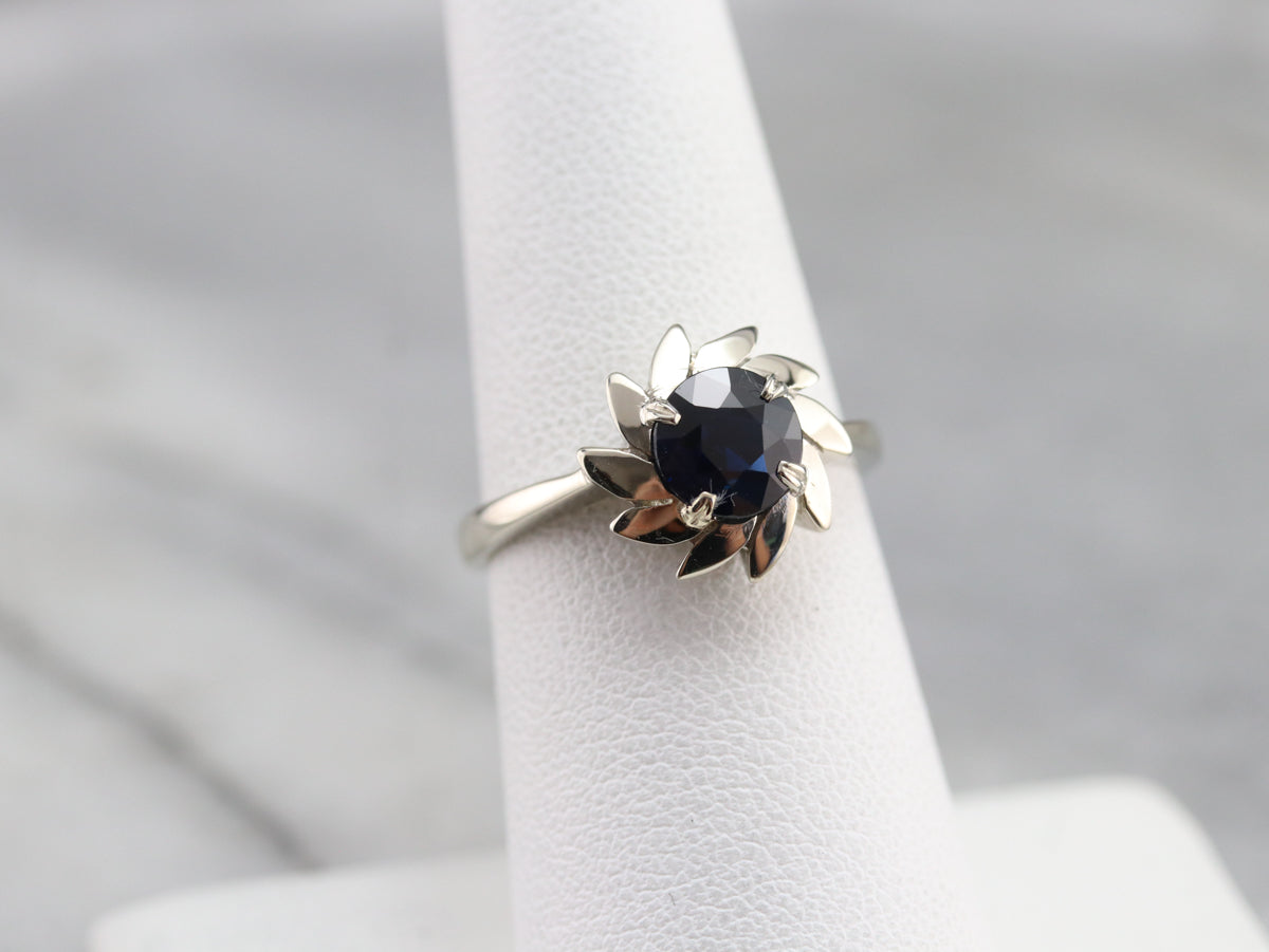 Sapphire Decorative White Gold Ring