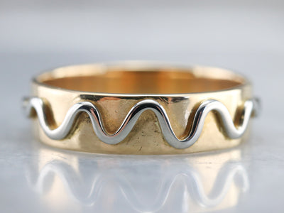 18K Gold Squiggle Pattern Band