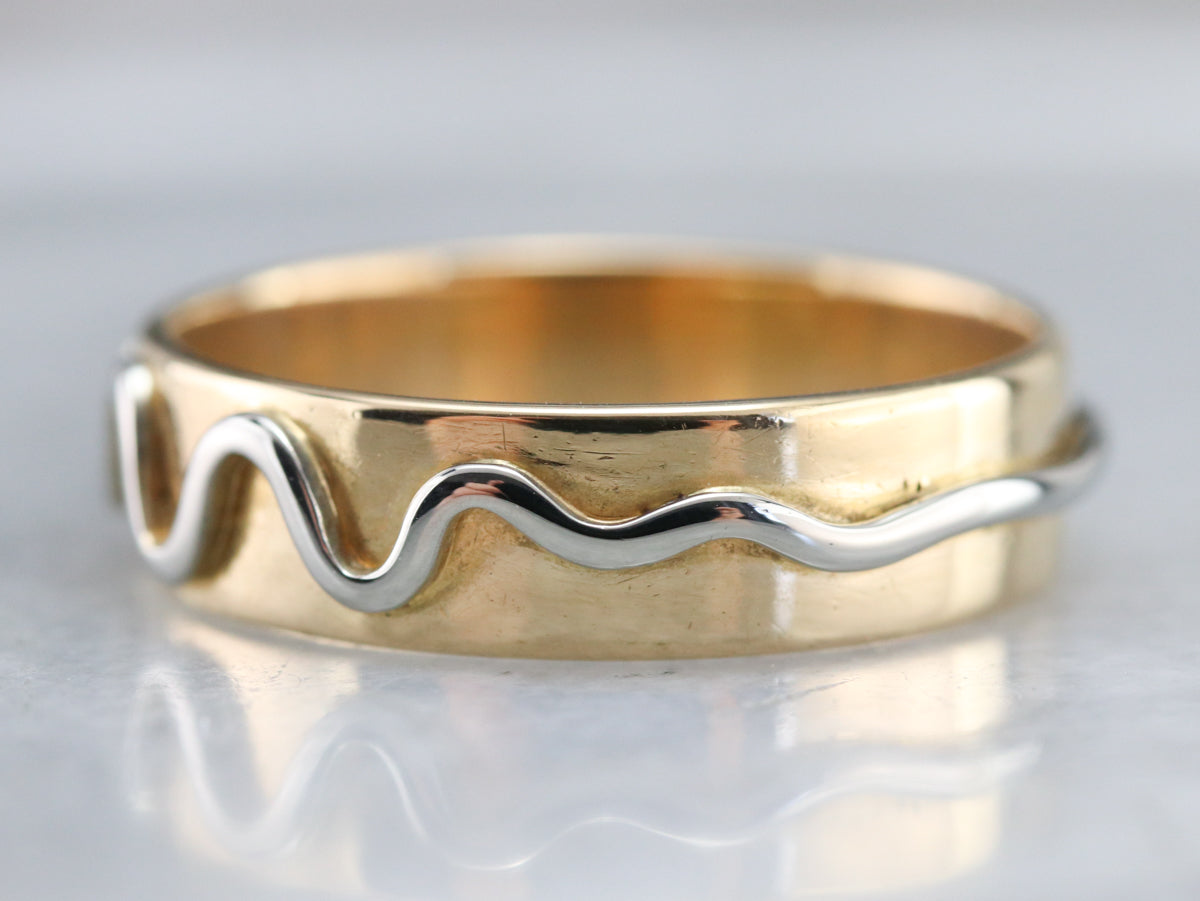 18K Gold Squiggle Pattern Band