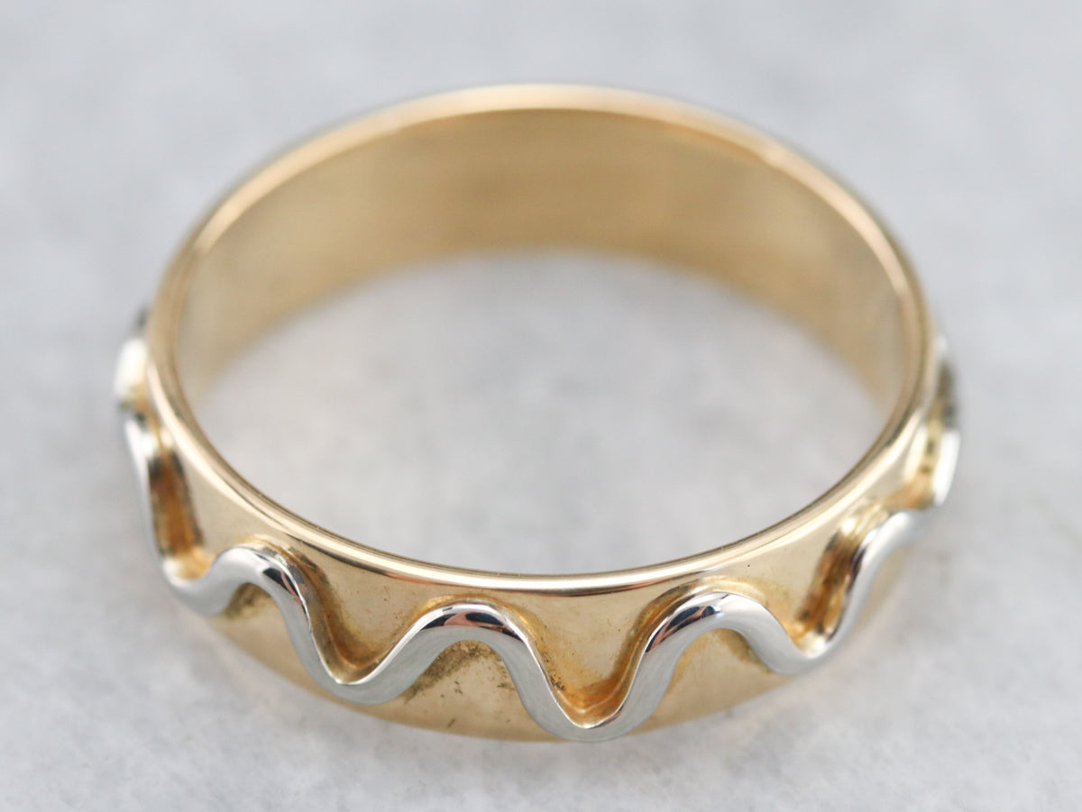 18K Gold Squiggle Pattern Band