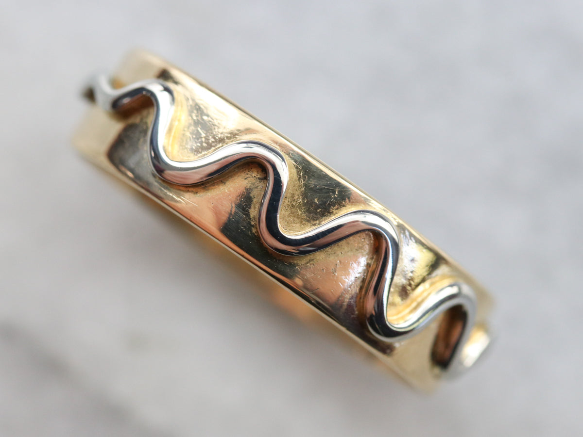 18K Gold Squiggle Pattern Band