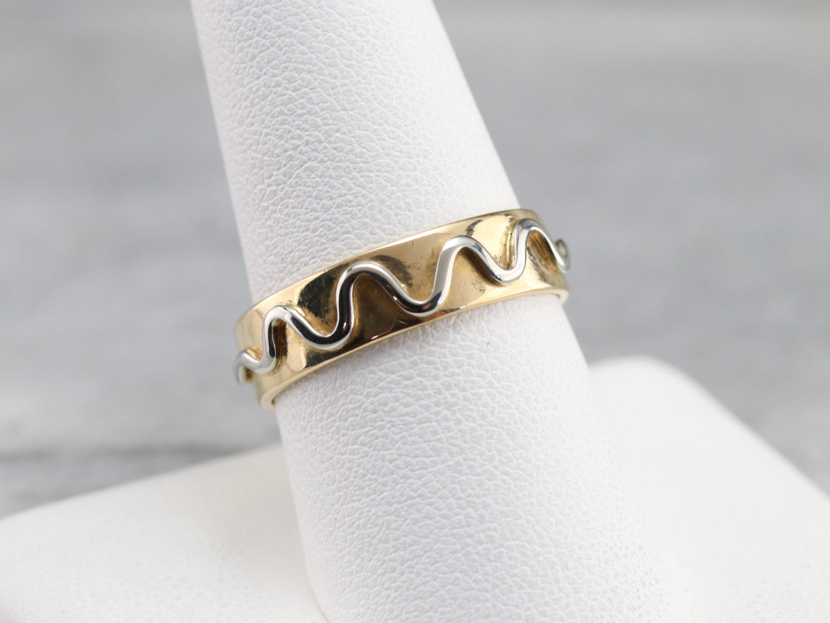 18K Gold Squiggle Pattern Band