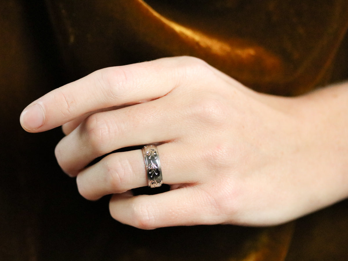 Vintage Art Carved Pattern Band