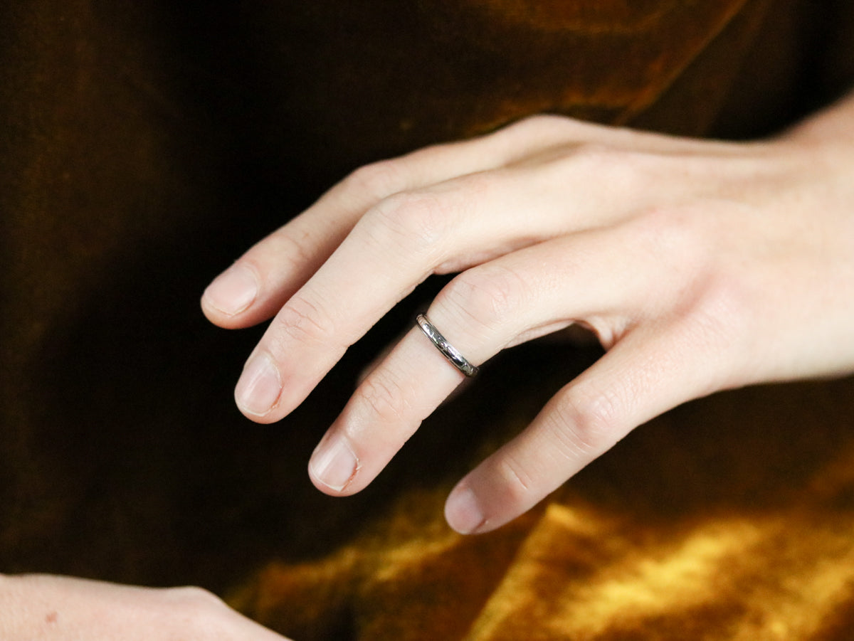 Vintage 18K White Gold Wedding Band