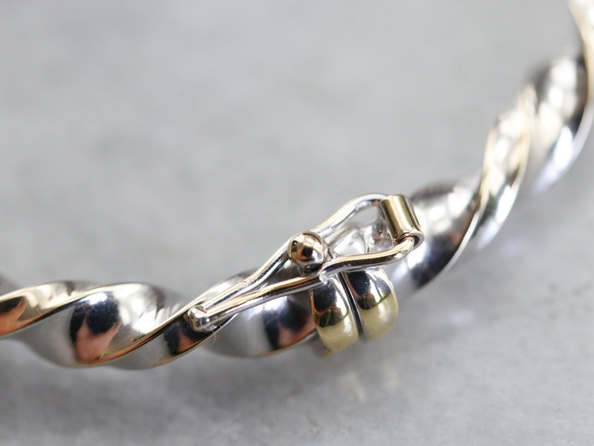 Brazalete de oro pulido de 18 quilates