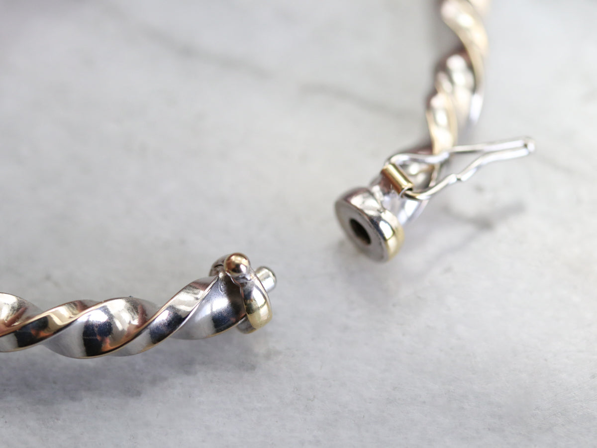 Brazalete de oro pulido de 18 quilates