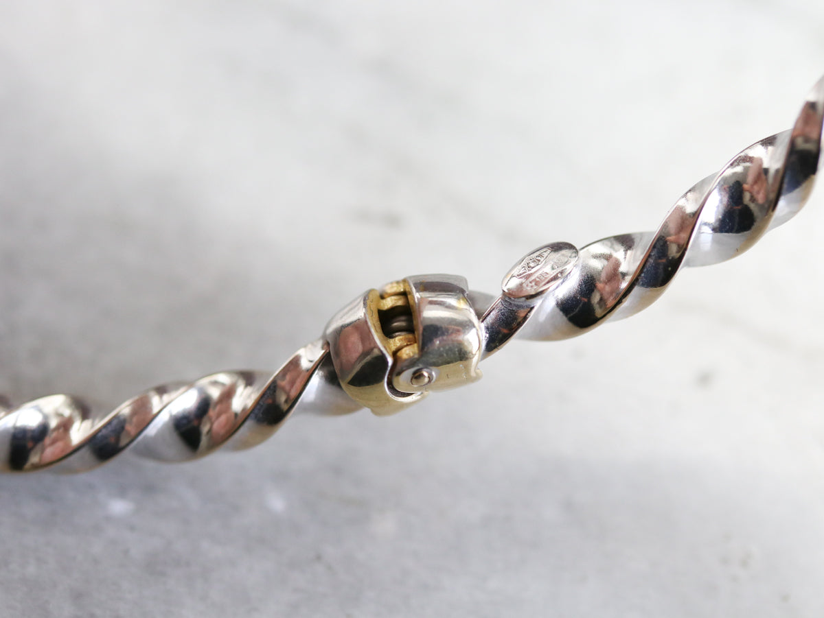 Brazalete de oro pulido de 18 quilates