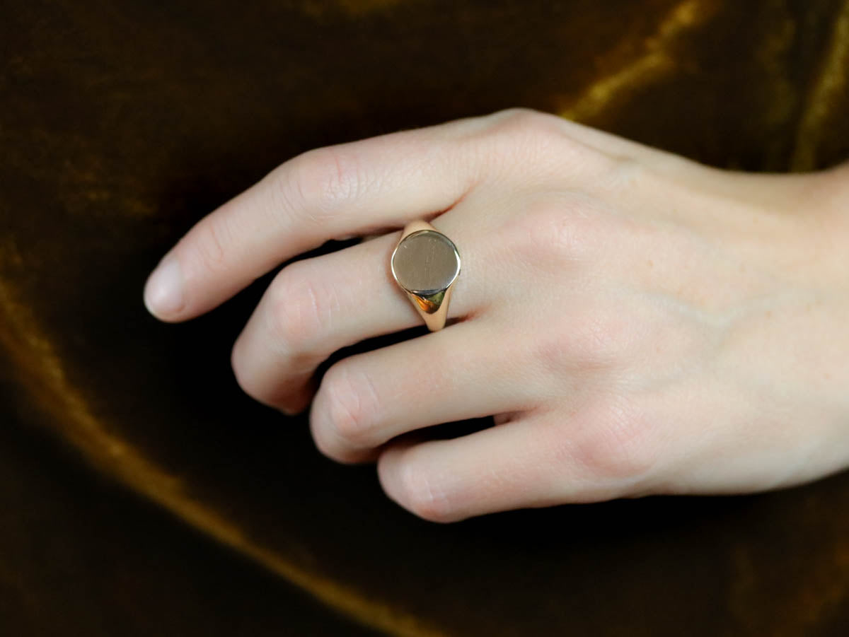 Unisex Plain Gold Signet Ring