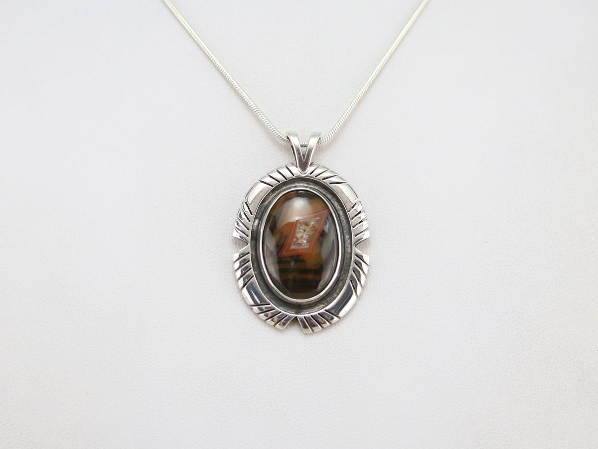 Colgante de cuarzo druzy de jaspe de plata de ley