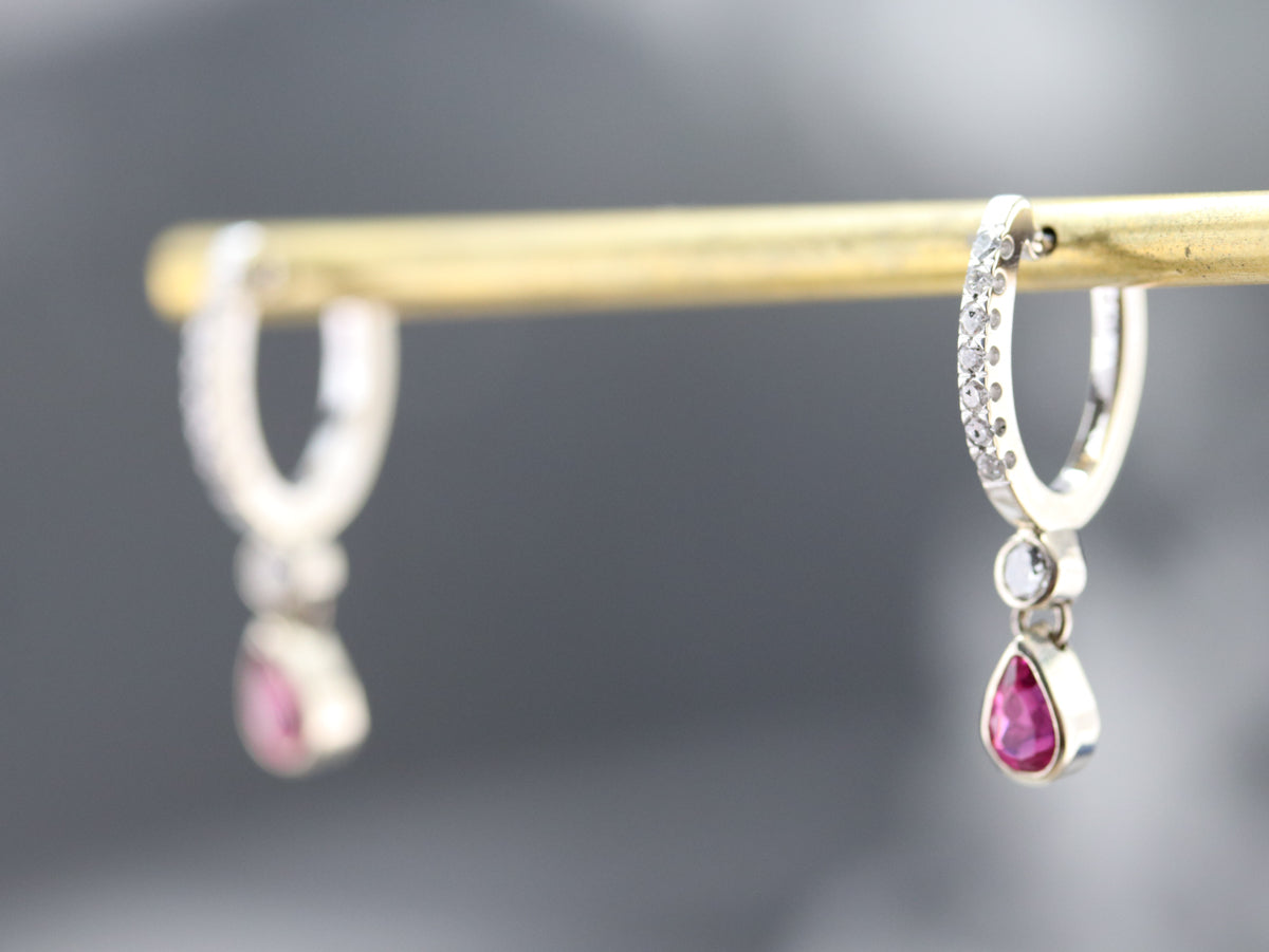 Pendientes colgantes de diamantes y zafiro rosa