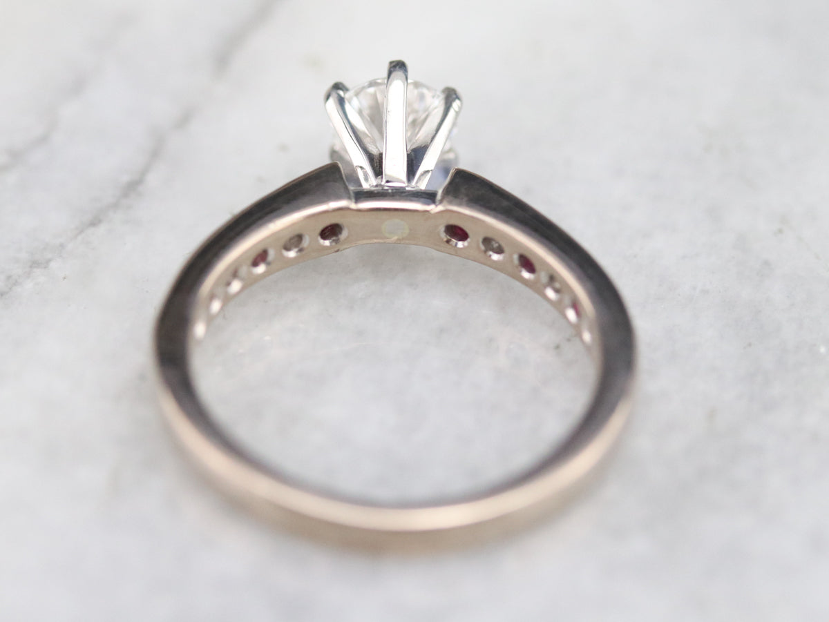 Anillo de diamantes y rubíes con certificación GIA