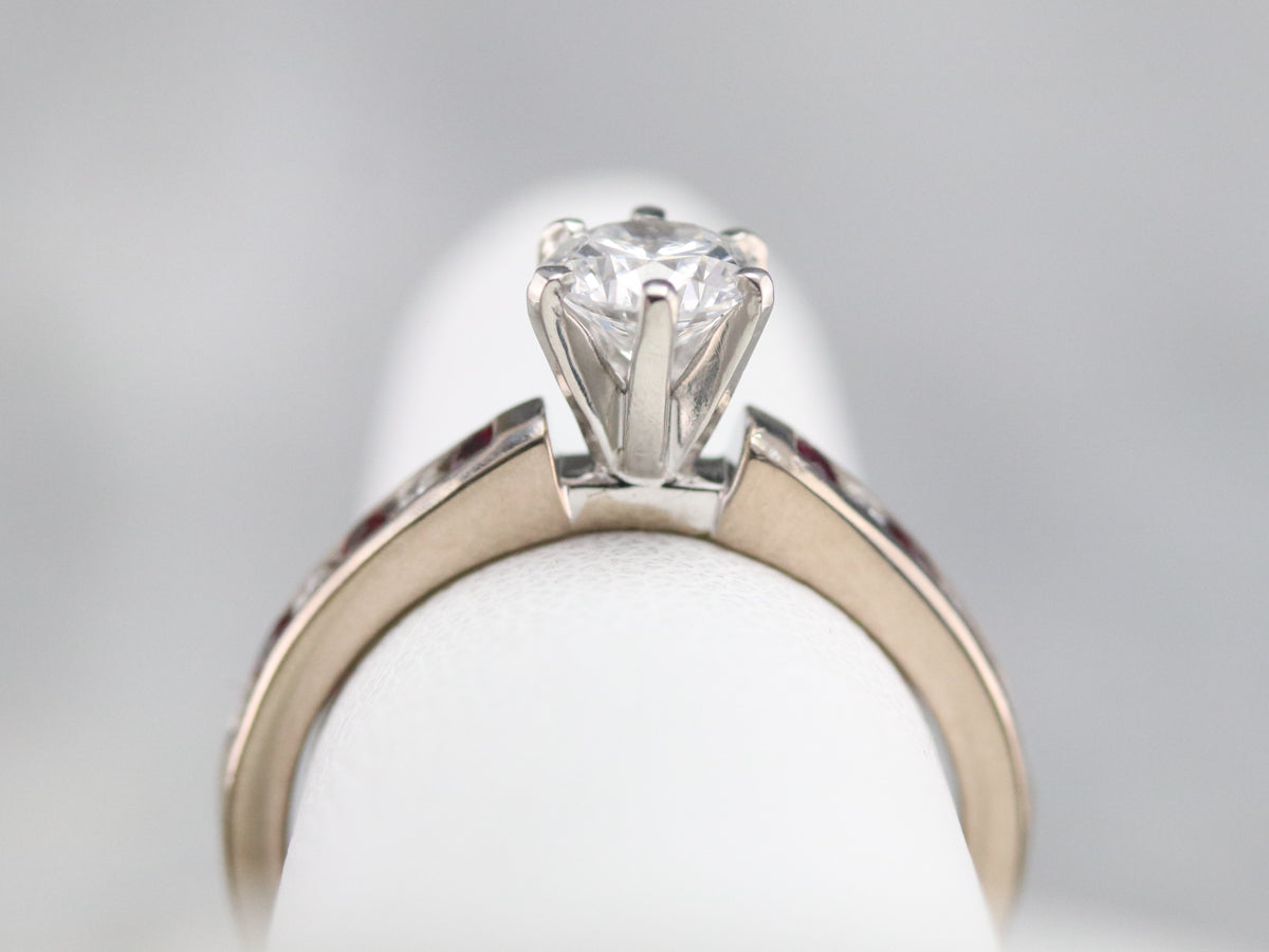 Anillo de diamantes y rubíes con certificación GIA