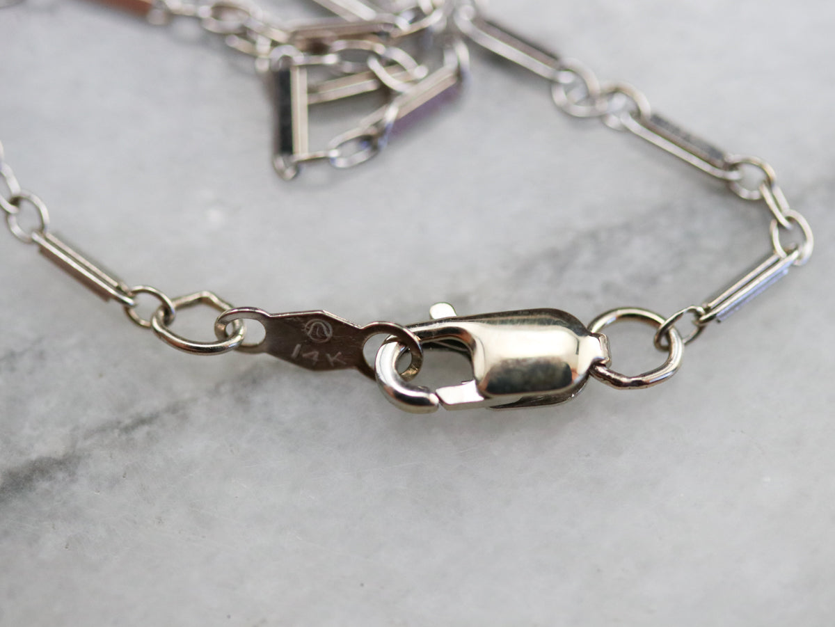 Collar Oro Blanco Letra "W" con Diamantes