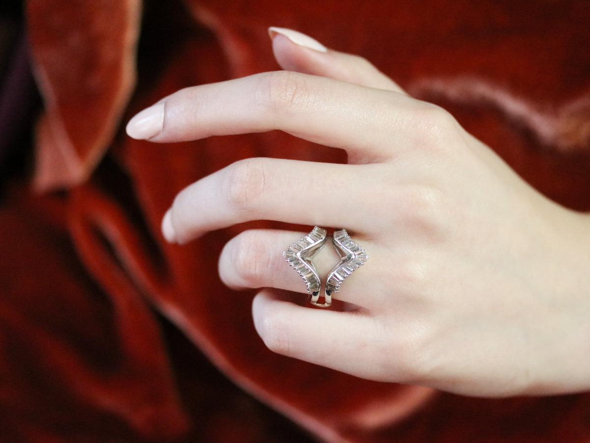 Anillo potenciador de diamantes baguette