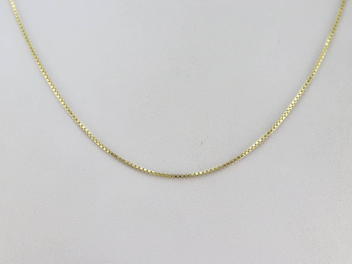 Collar de cadena de caja de oro