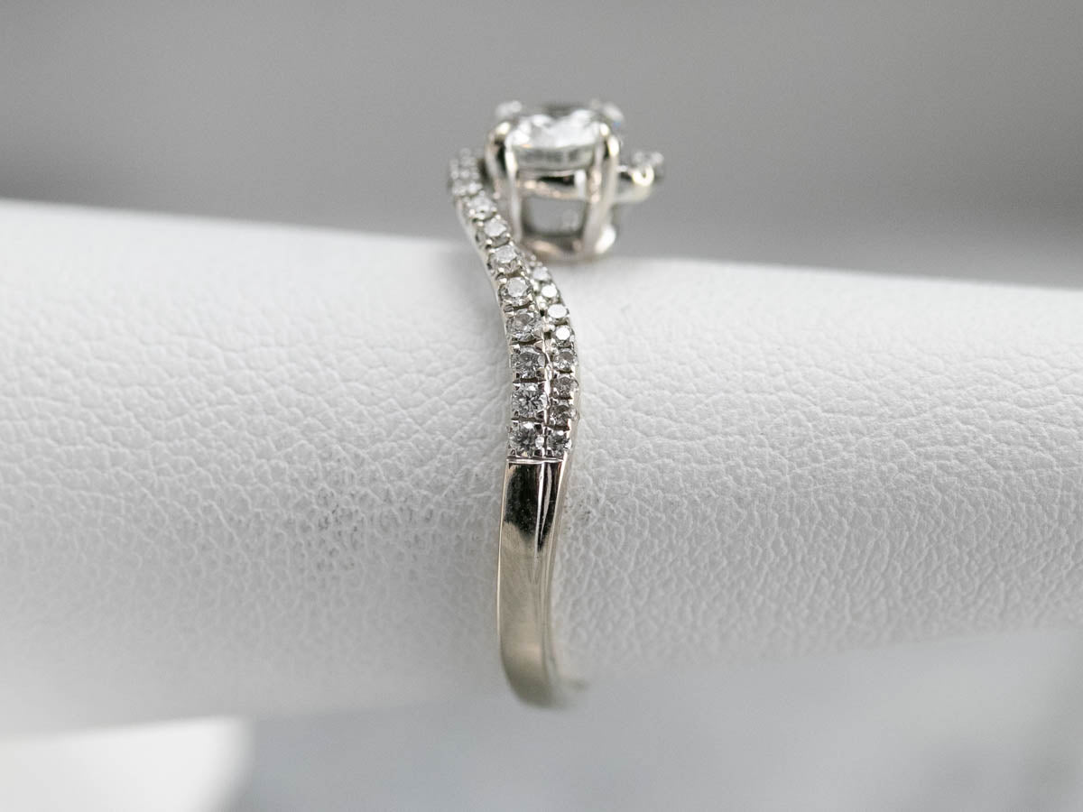 Anillo de compromiso con diamante redondo brillante