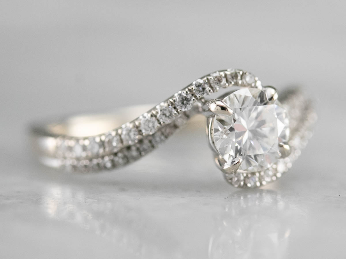 Anillo de compromiso con diamante redondo brillante