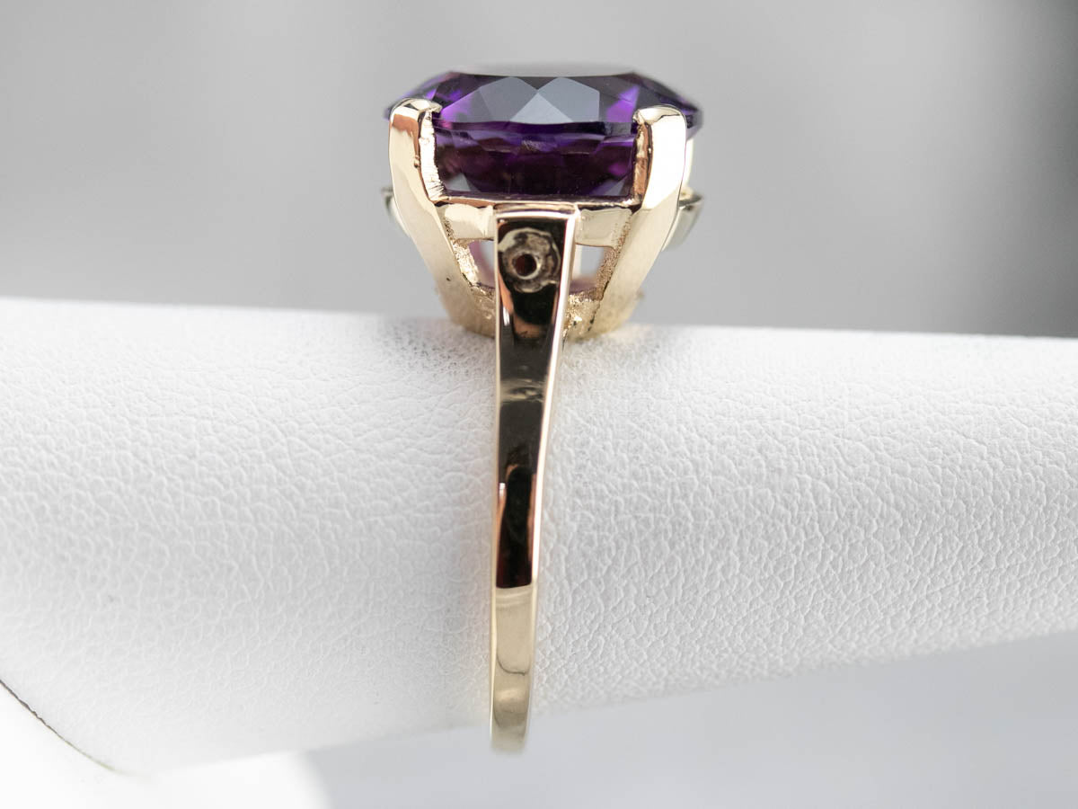 Round Amethyst Gold Cocktail Ring