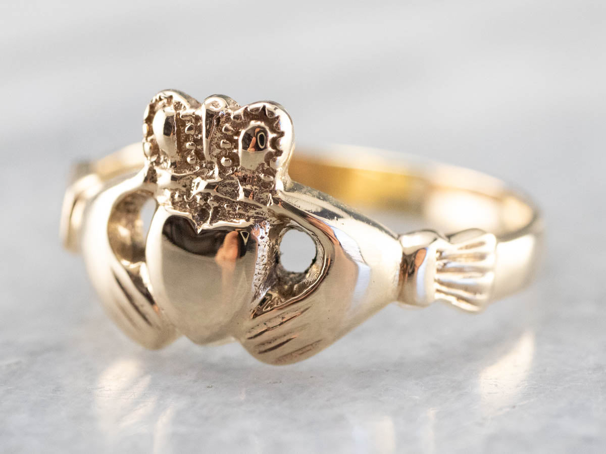 Vintage Yellow Gold Claddagh Ring