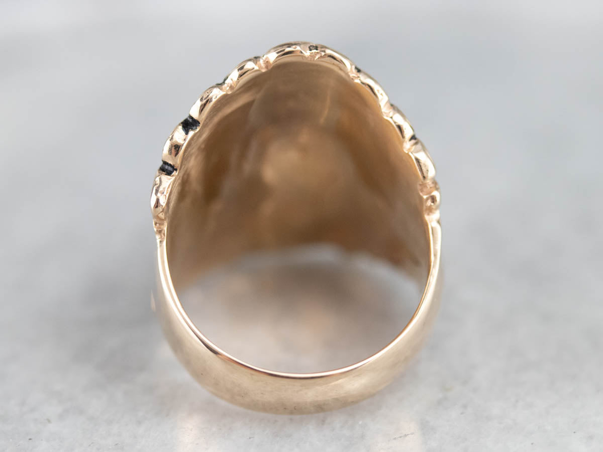 Anillo llamativo de oro del jefe nativo americano