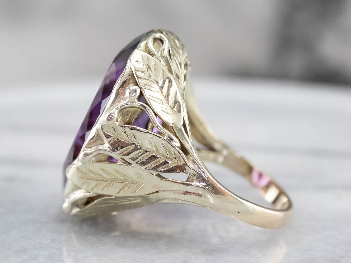 Anillo de cóctel botánico grande con amatista