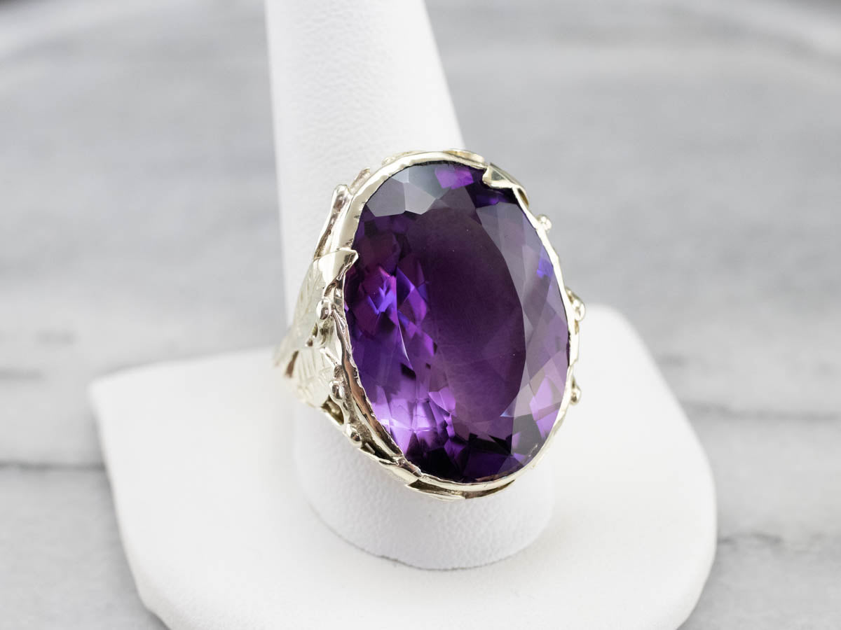 Anillo de cóctel botánico grande con amatista