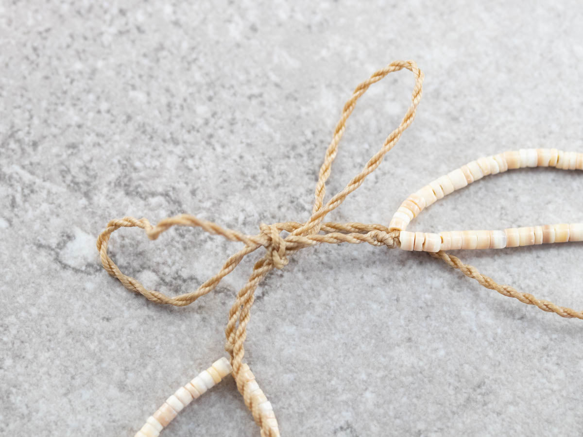 Native American Shell Bead Necklace and Bracelet Set