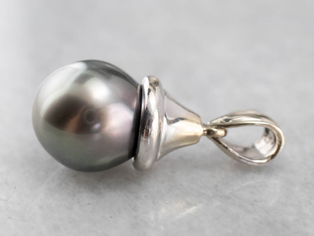 White Gold Black Pearl Pendant