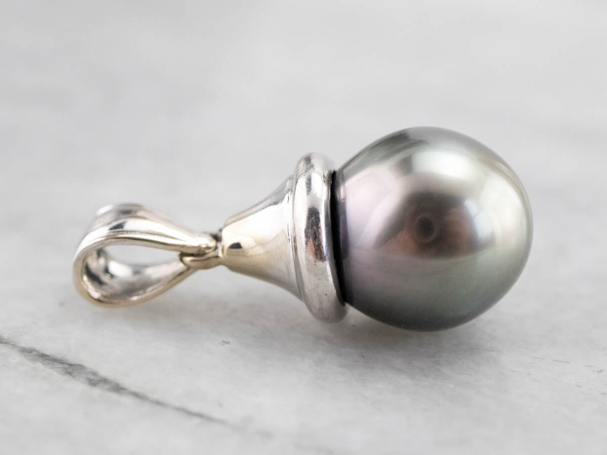 White Gold Black Pearl Pendant