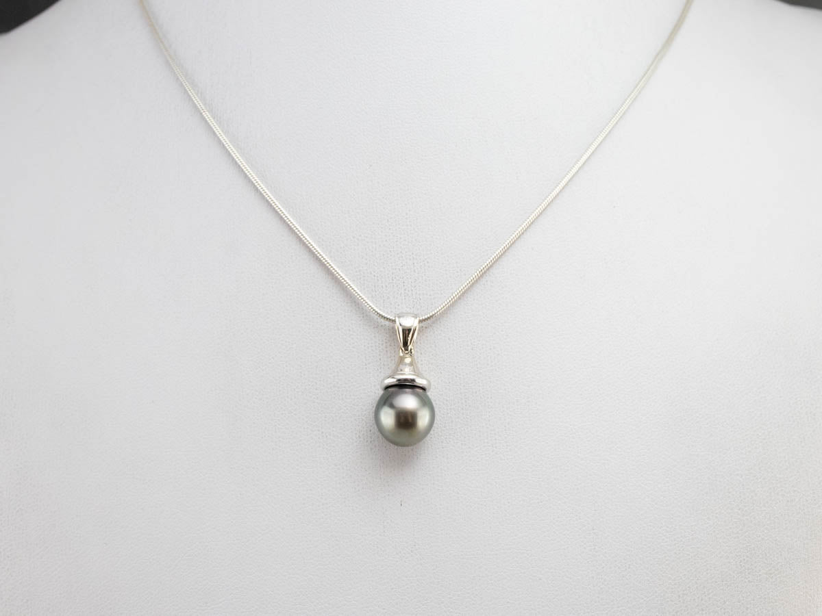 White Gold Black Pearl Pendant
