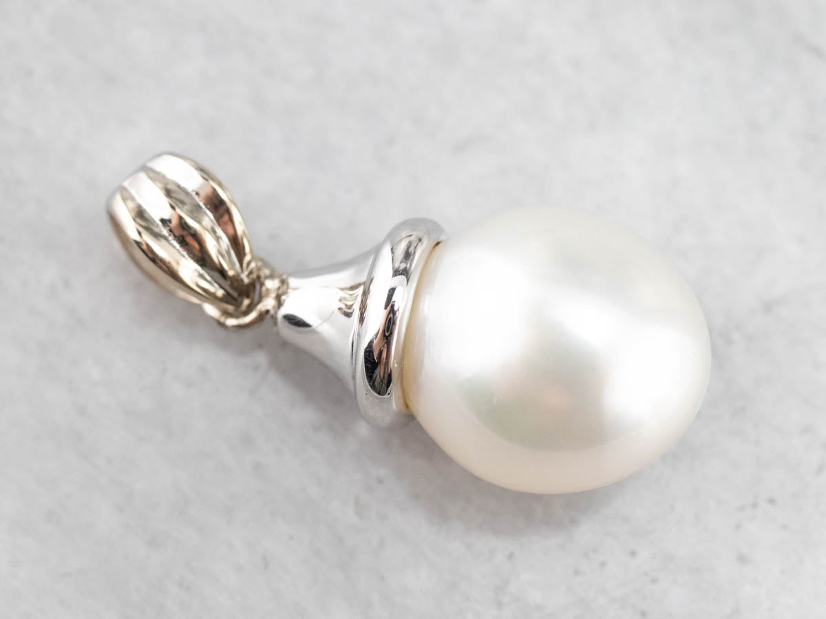 White Gold Pearl Solitaire Pendant