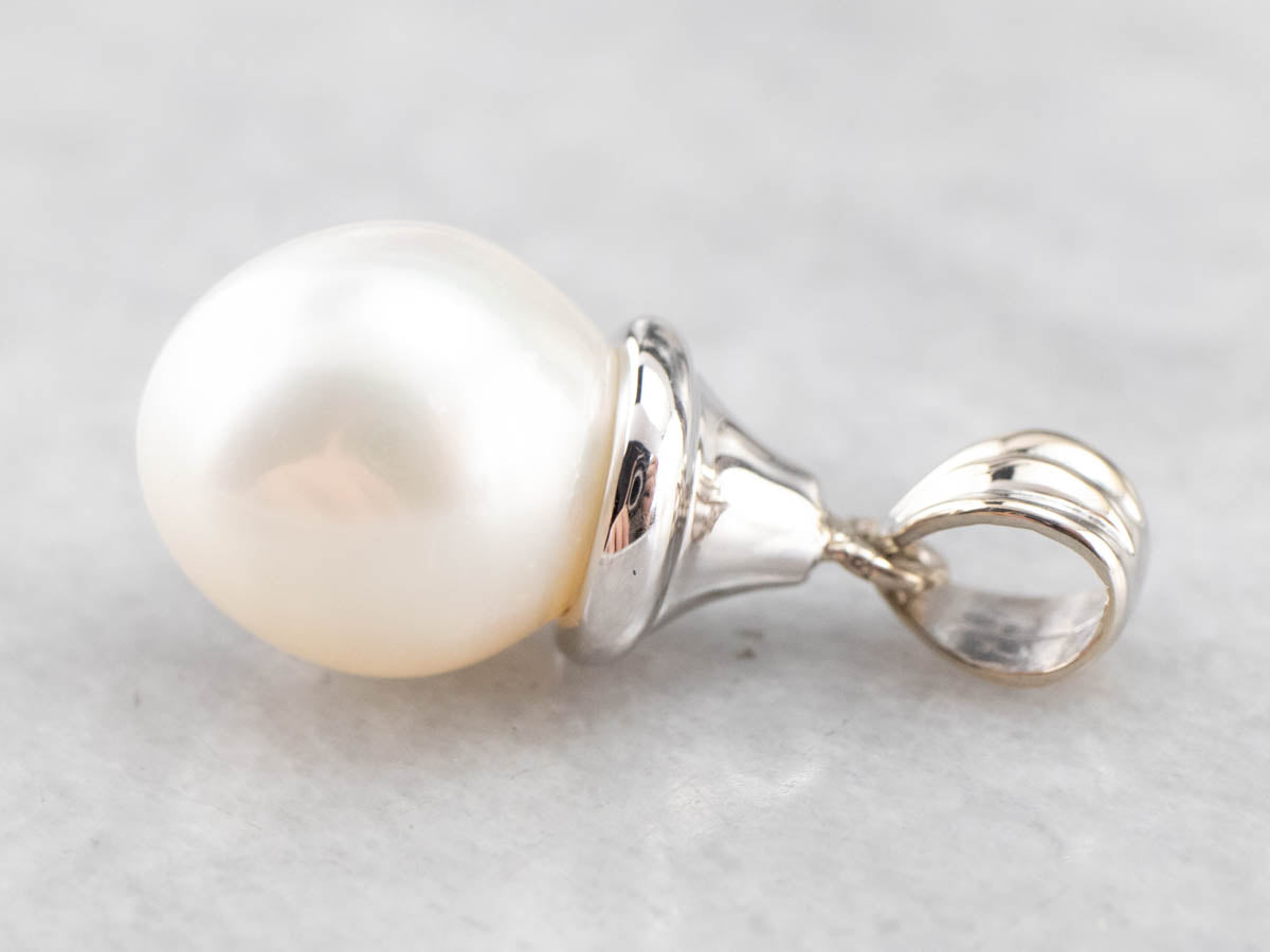White Gold Pearl Solitaire Pendant