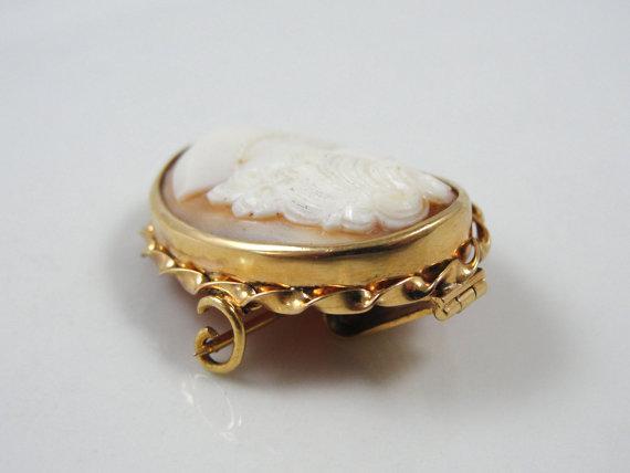 Twist Bezel Cameo with Pearl Necklace Adorned Woman in Profile