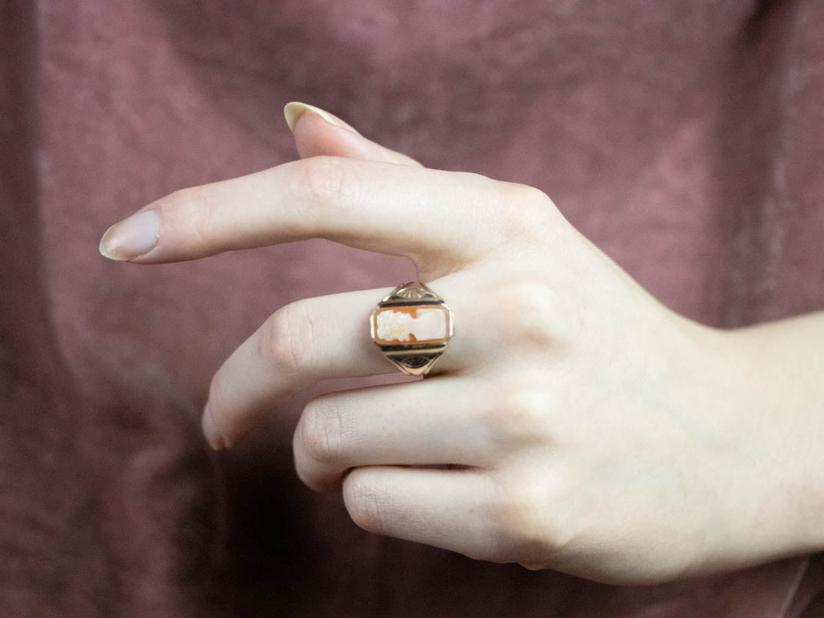Unisex Gold Retro Era Cameo Ring