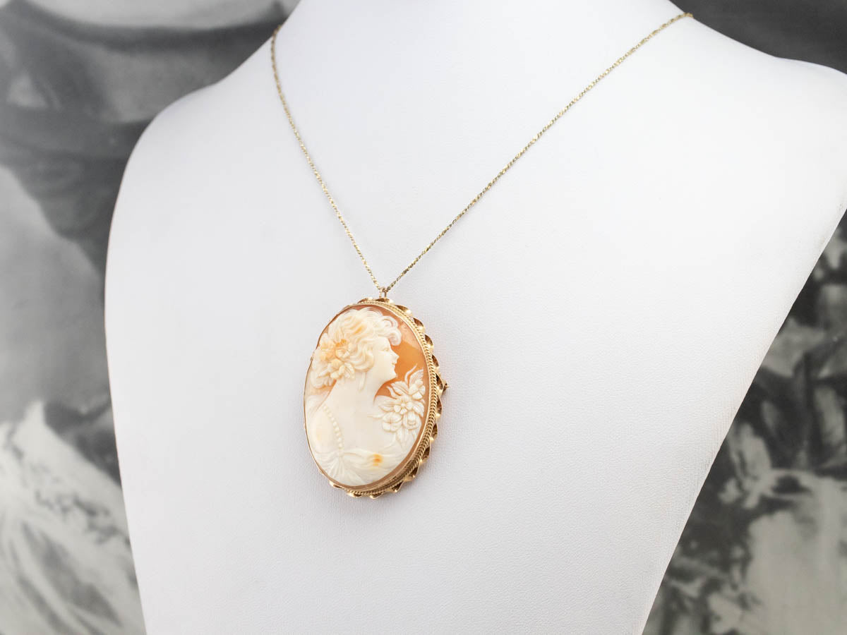 Large Retro Era Cameo Brooch