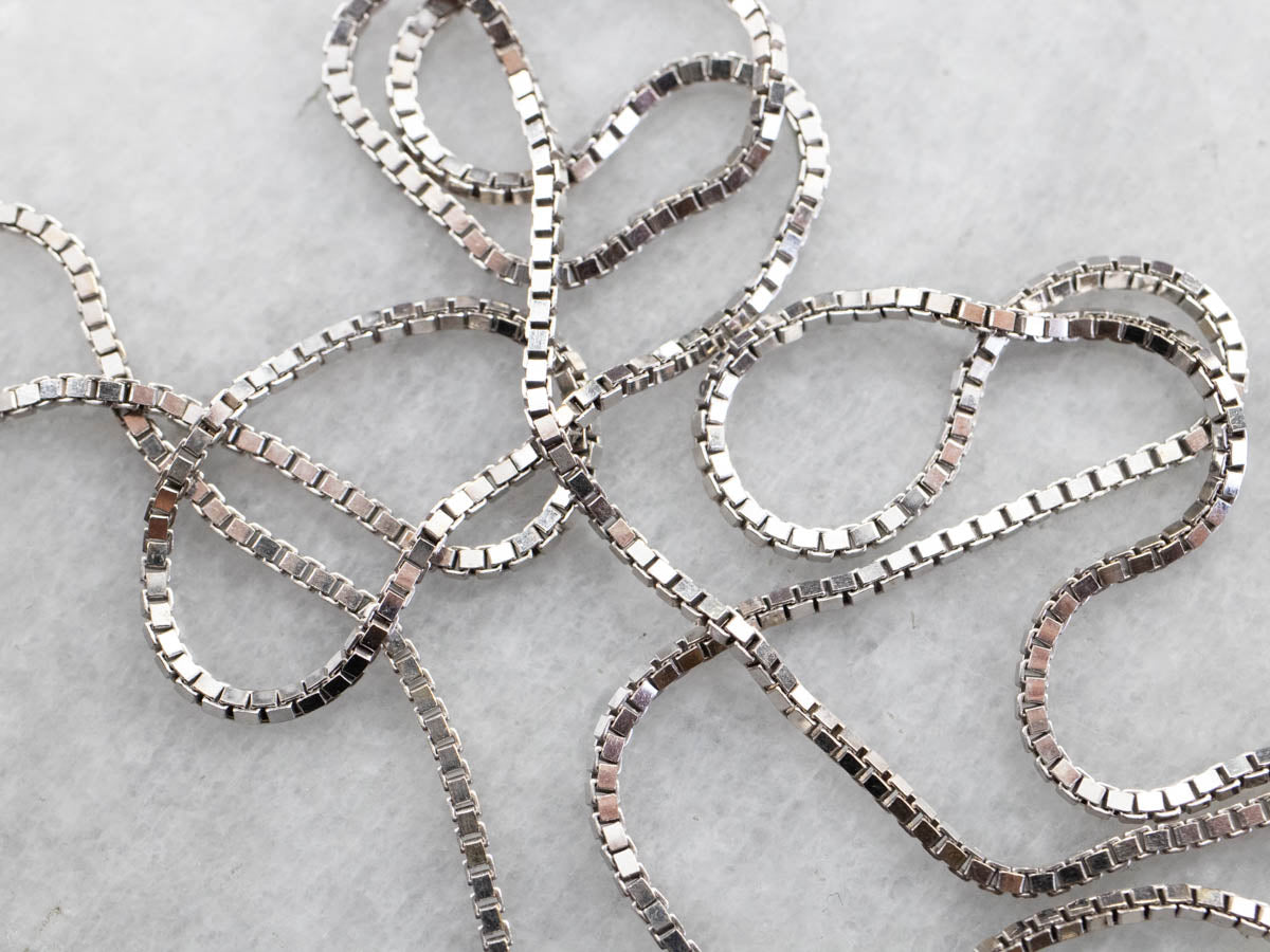 Collar de cadena tipo caja de oro blanco de 14 quilates