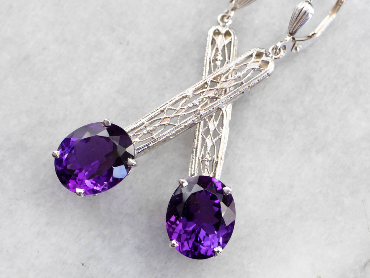 Pendientes colgantes de filigrana de amatista en oro blanco