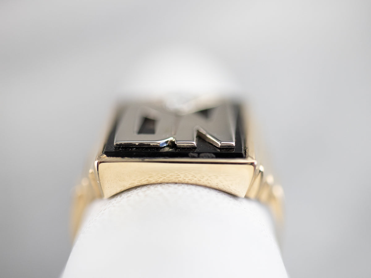 Anillo de sello "DN" retro de diamantes y ónix para hombre,
