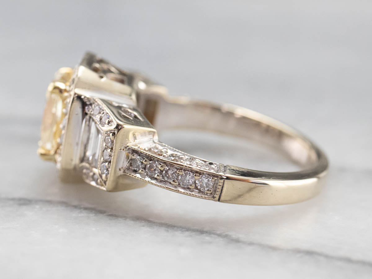 Anillo de diamantes amarillo moderno con certificación GIA