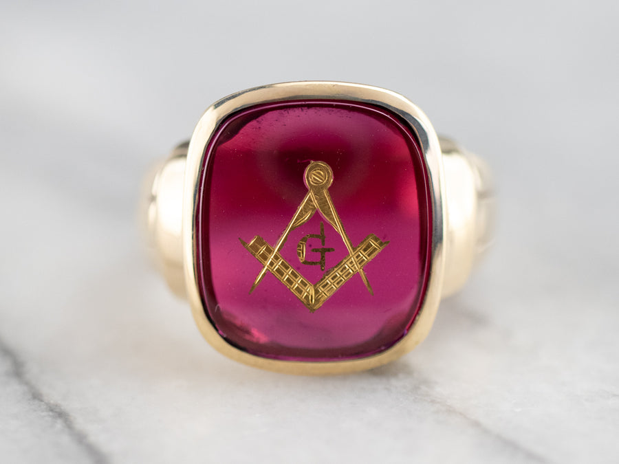 Retro Men's Ruby Red Glass Masonic Ring