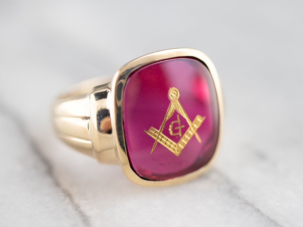 Retro Men's Ruby Red Glass Masonic Ring