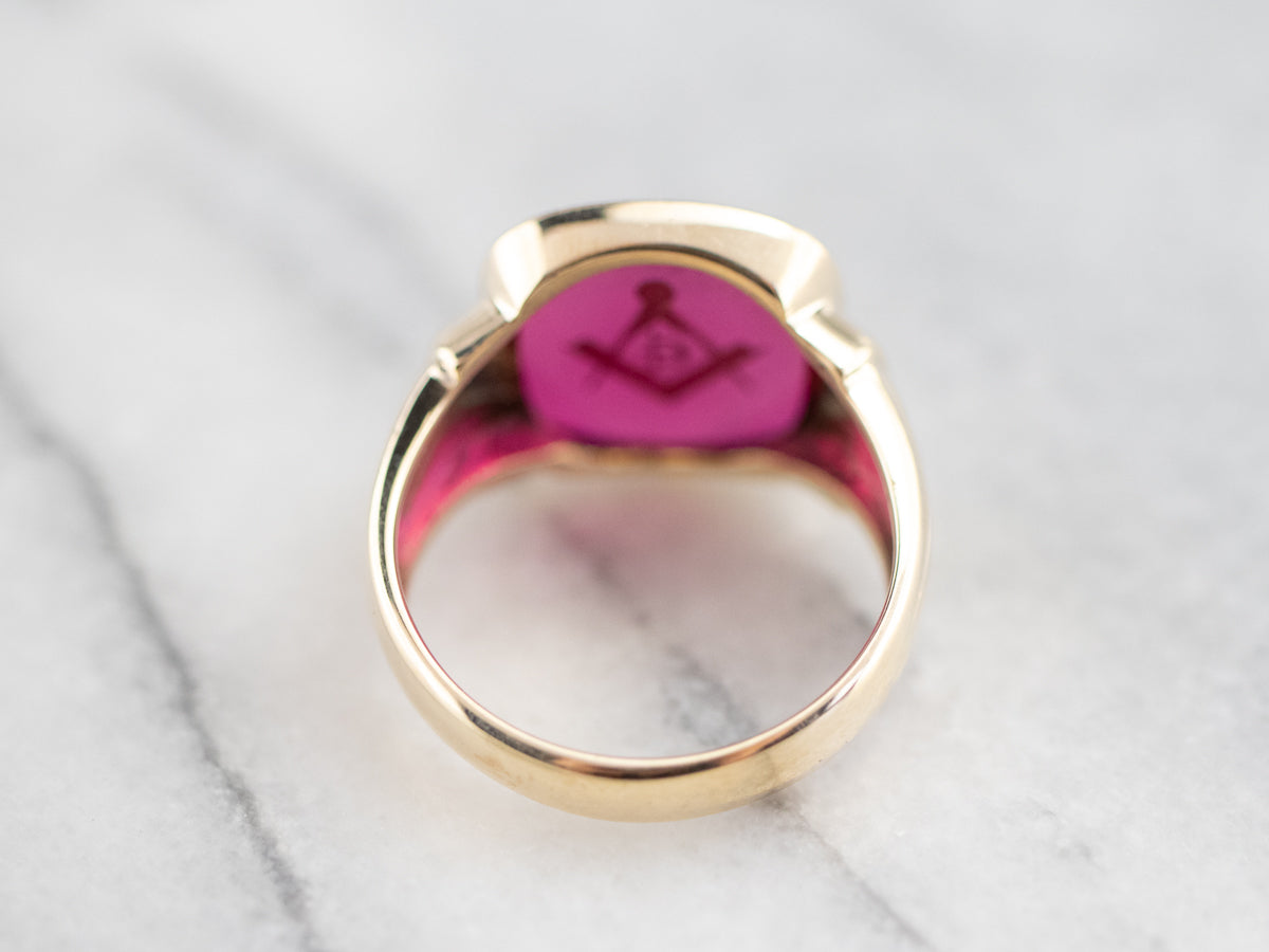 Retro Men's Ruby Red Glass Masonic Ring