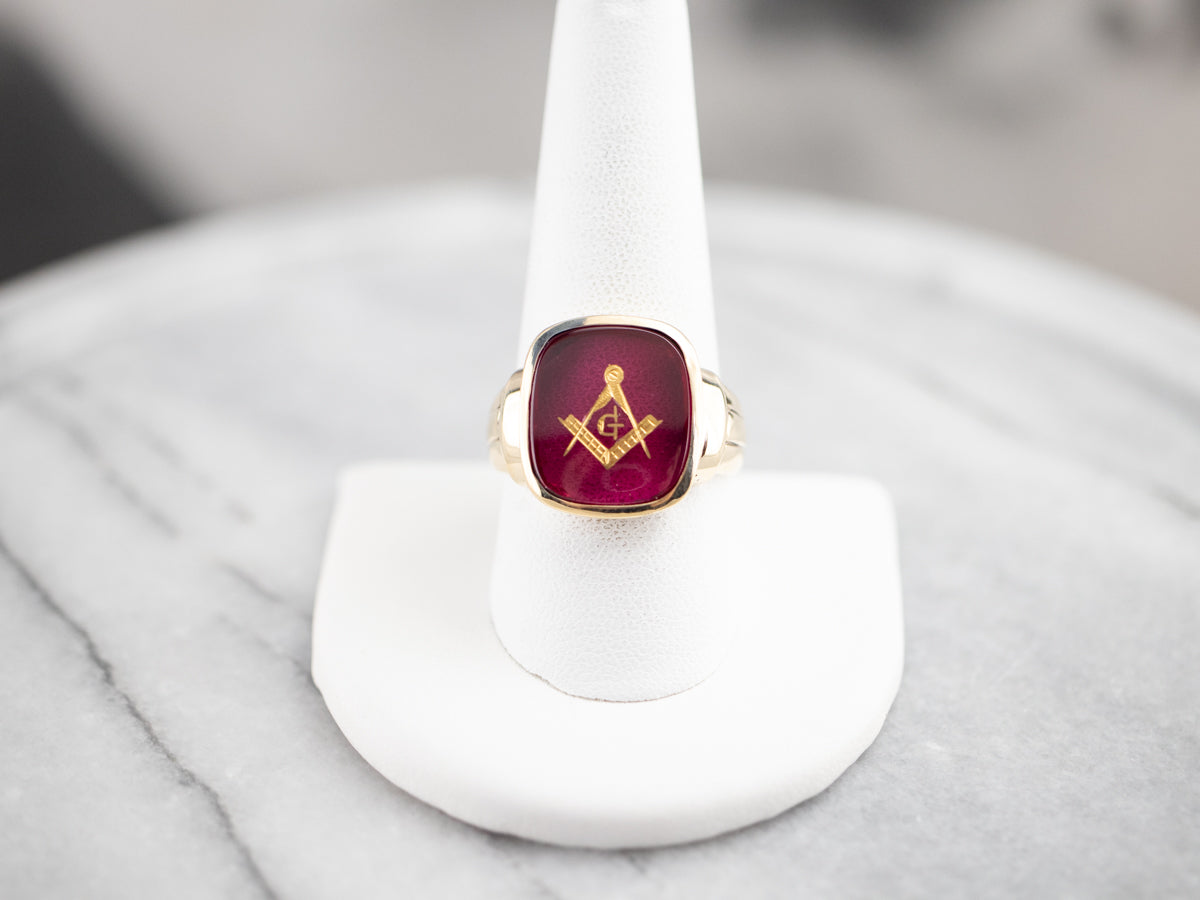 Retro Men's Ruby Red Glass Masonic Ring