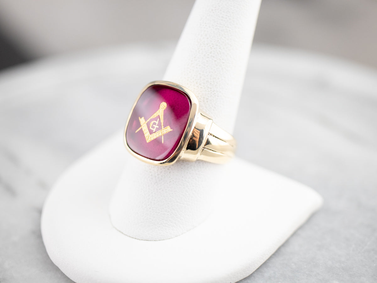 Retro Men's Ruby Red Glass Masonic Ring