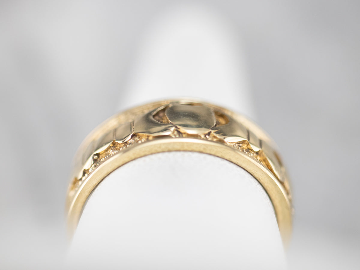 Vintage Yellow Gold Claddagh Band