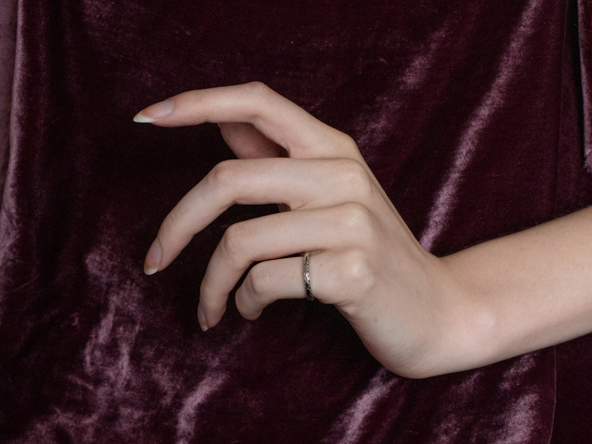 Patterned 14K White Gold Wedding Band