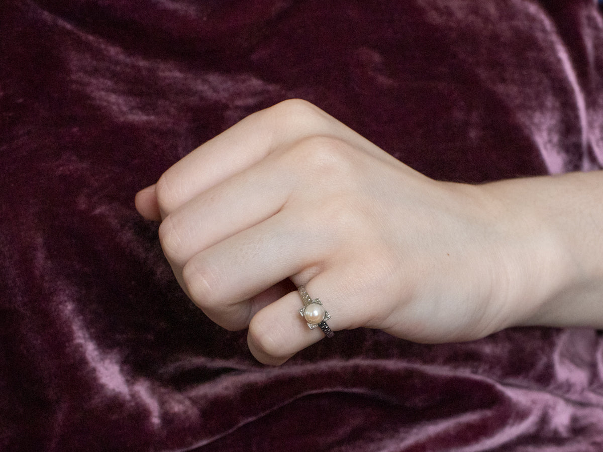 Art Deco Pearl White Gold Solitaire Ring