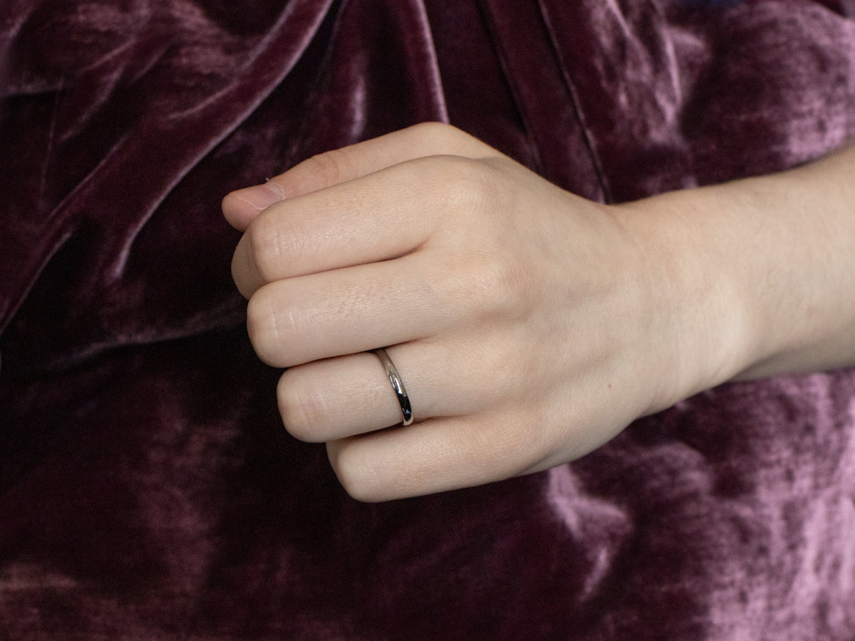 Plain White 18 Karat Gold Band