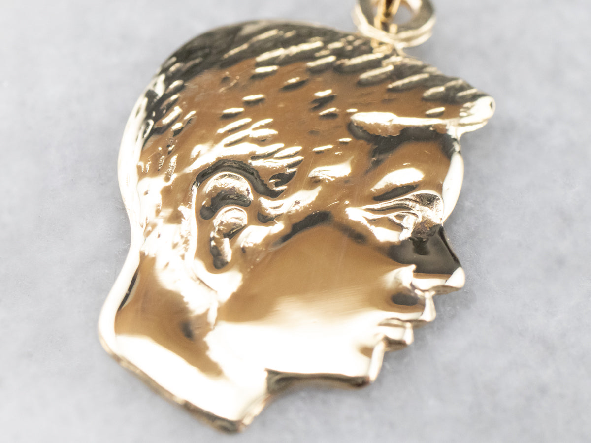 Colgante Chico de Perfil Era Retro Dorado